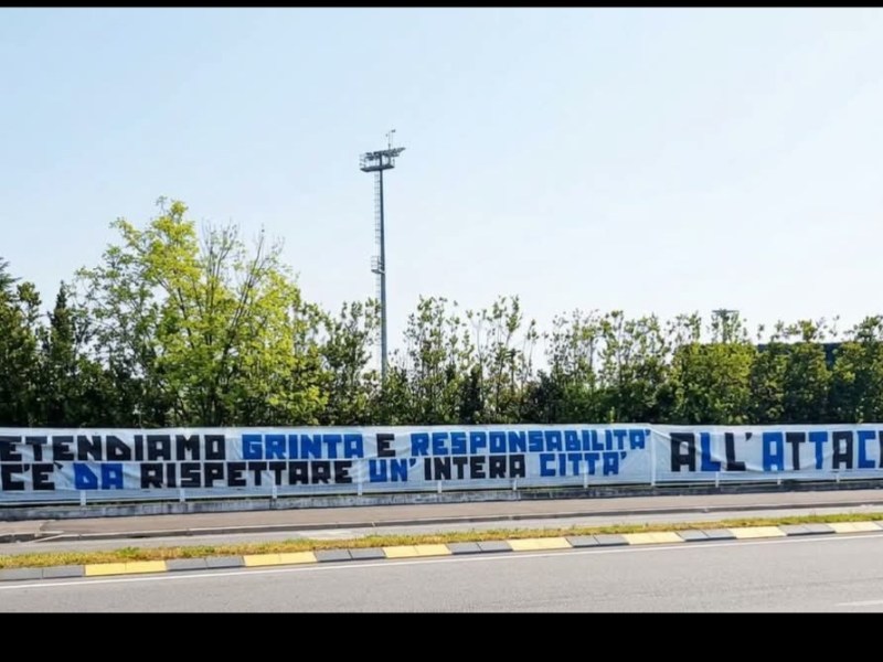 FOTO – Striscione degli ultras gruppo 1907 a&nbsp;Zingonia